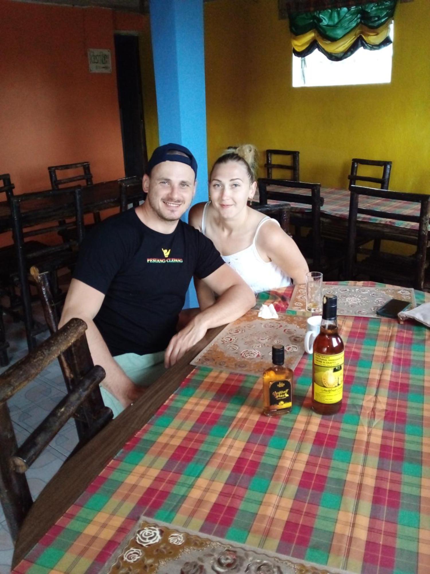 Nine Miles Cultural Hangouts And Tours Stepney Экстерьер фото